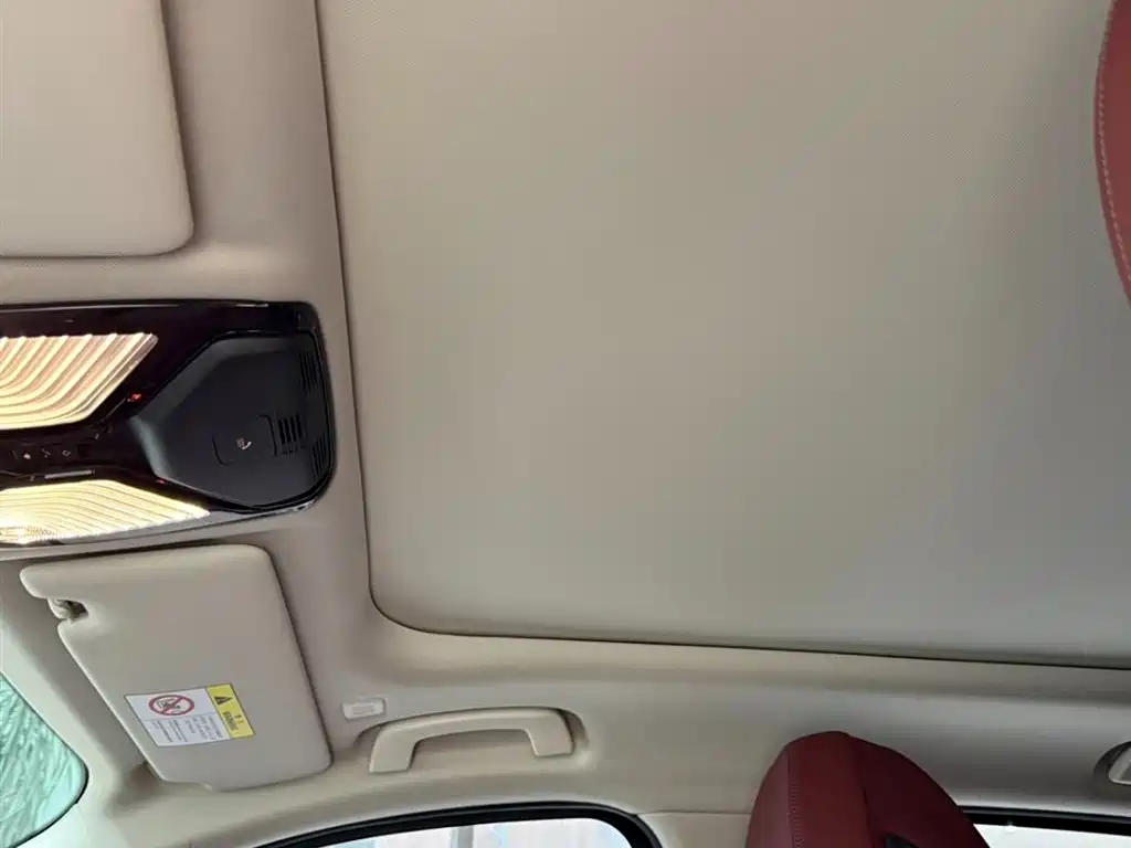 BMW 3 Series 2023 320Li M Sport Package фото 9