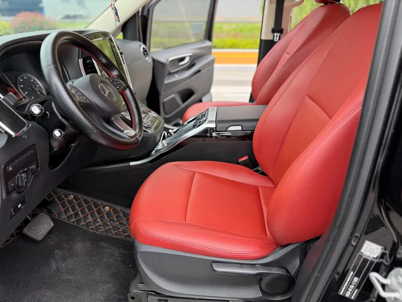 Mercedes-Benz Vito 2016 2.0T Elite Edition фото 8