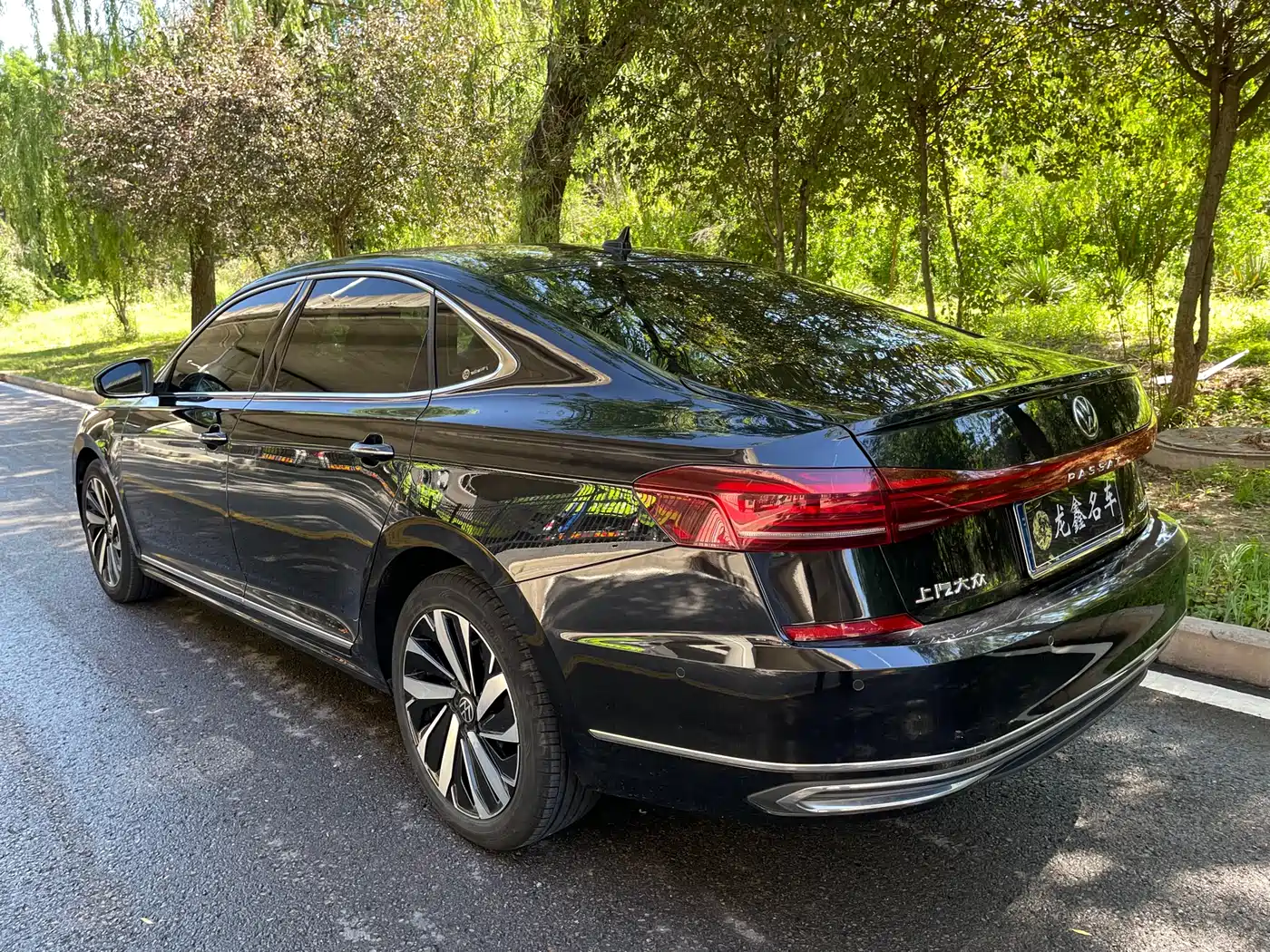 Volkswagen Passat 2023 Facelift 330TSI Luxury Edition фото 5