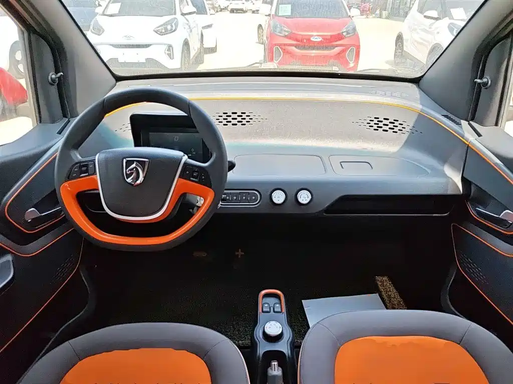 BAOJUN E100