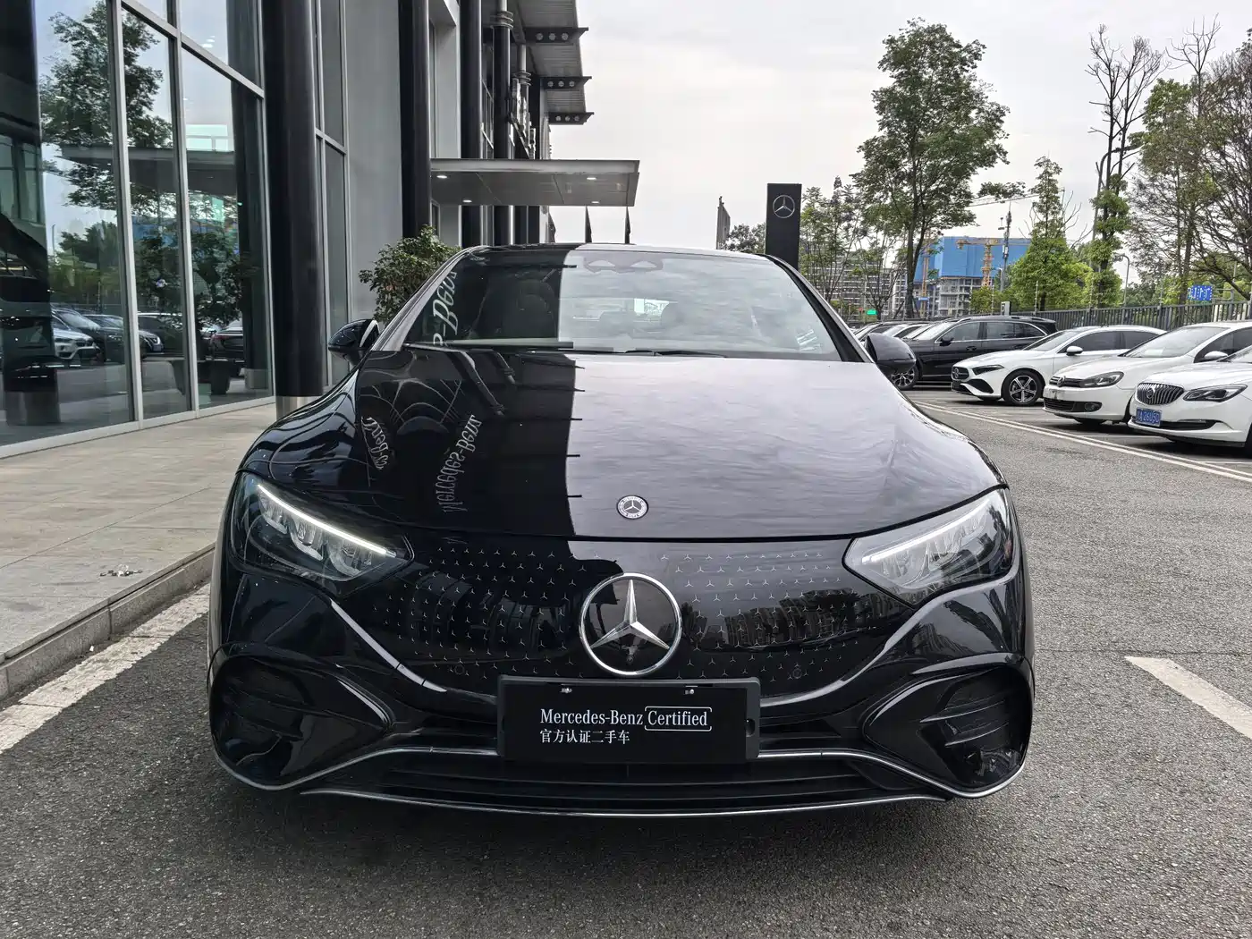 Mercedes-Benz EQE 2025 Model 500 4MATIC Luxury Edition фото 18