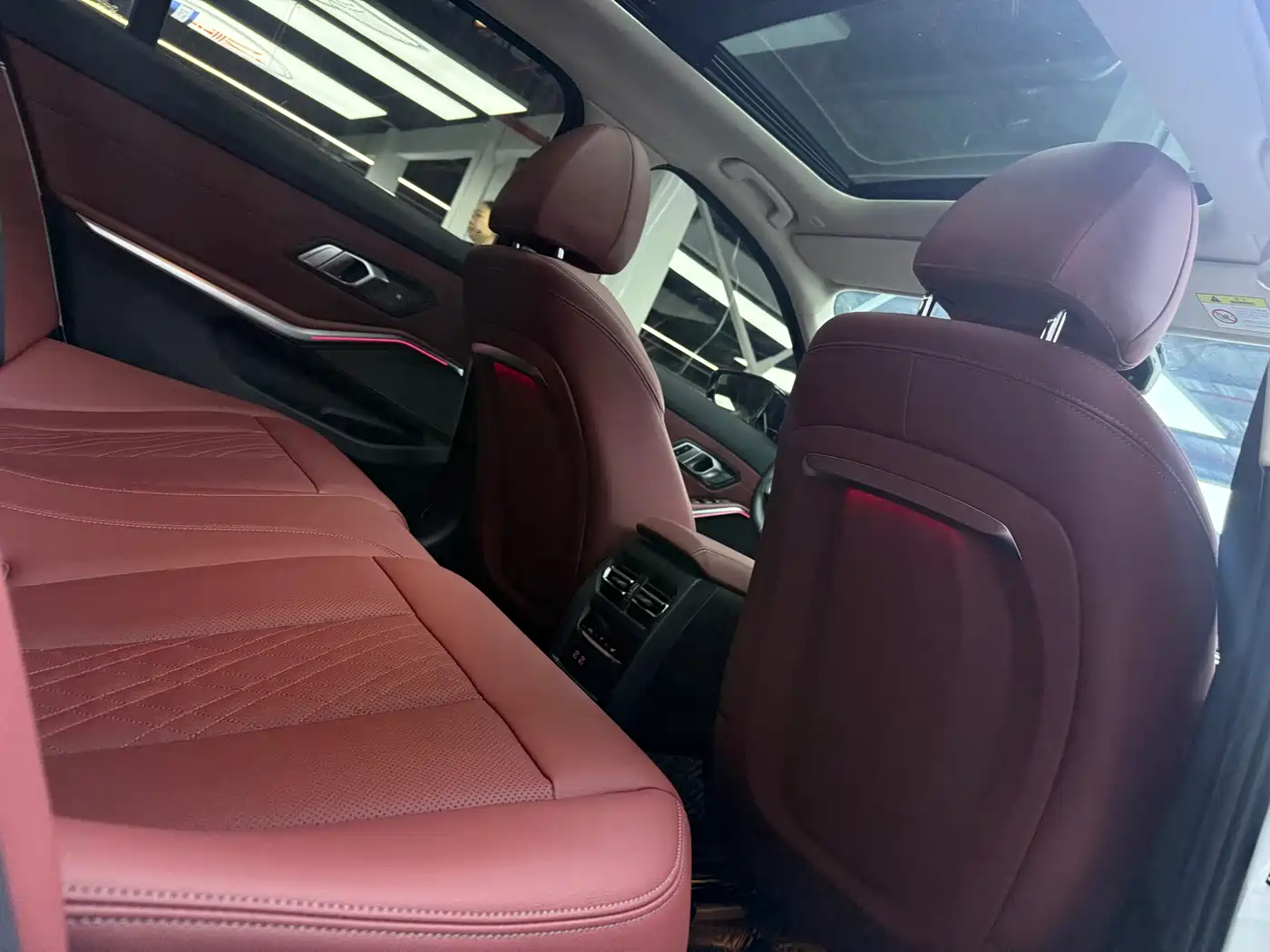 BMW 3 Series 2024 325Li M Sport Shadowline Package фото 11