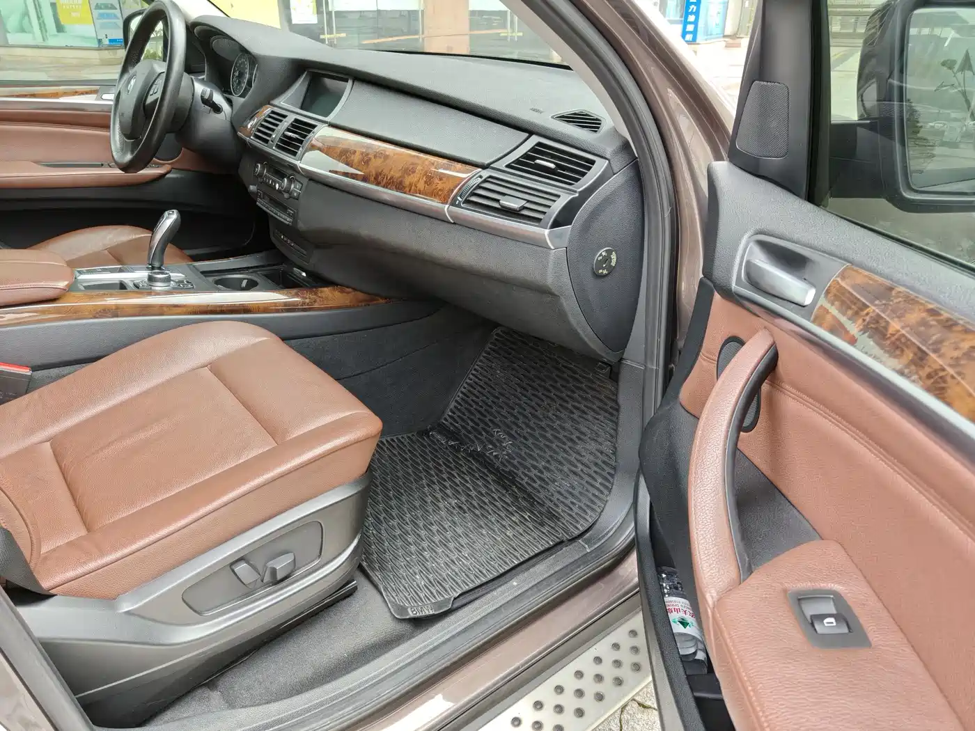 BMW X5 (Import) 2011 xDrive35i Leading Edition фото 13