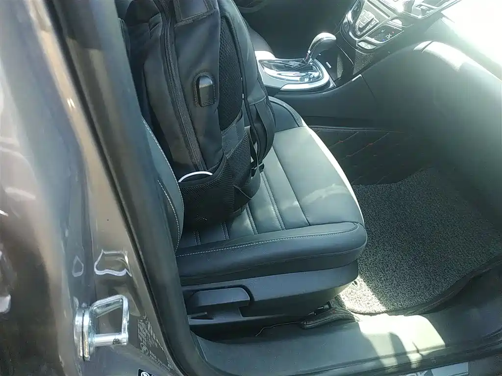 Buick Regal 2015 1.6T Fashion Tech Model фото 25