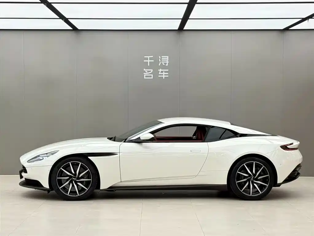Aston Martin DB11 2019 2019 Model 4.0T V8 Coupe