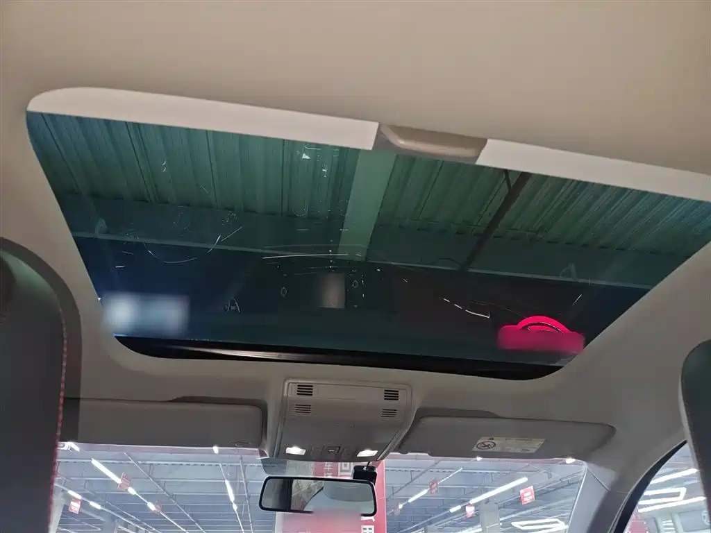 Volkswagen Polo 2019 Plus 1.5L Automatic Colorful Tech Edition фото 18