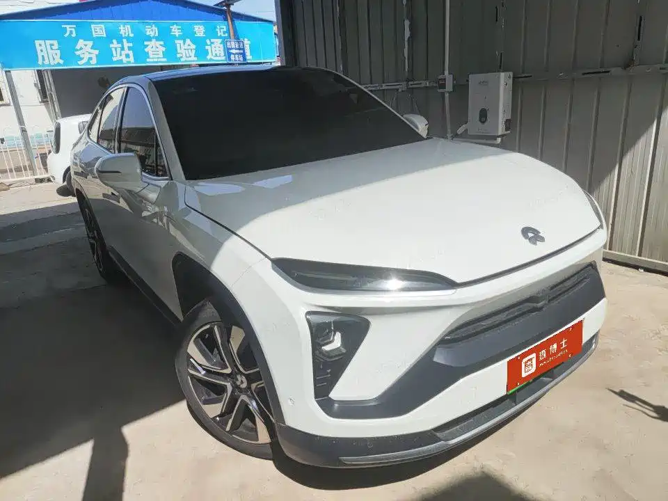 Photo 2 - NIO EC6