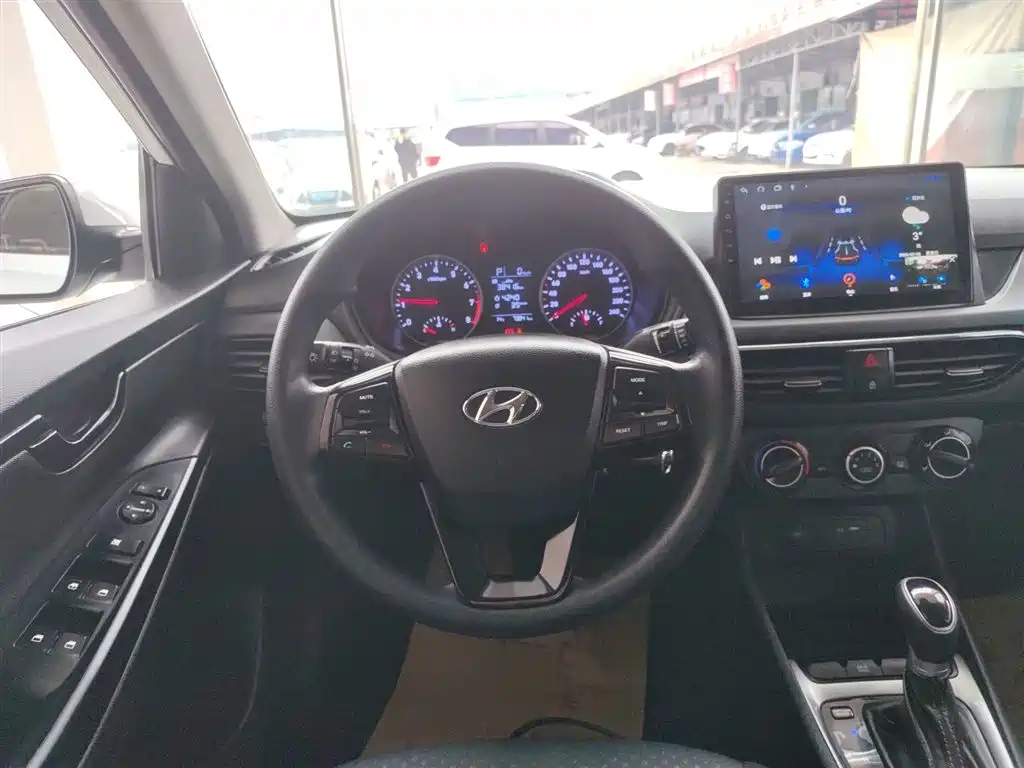 Hyundai Elantra 2020 1.6L Auto GL Pleasing Edition фото 11