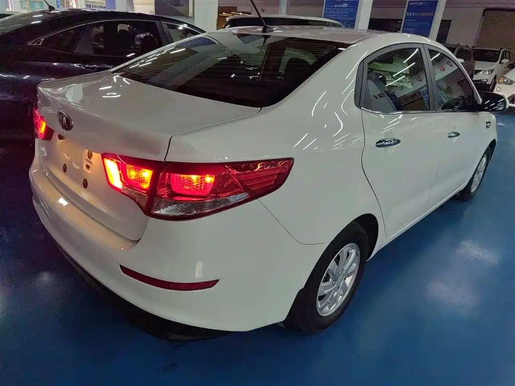 Kia K2 2015 Sedan 1.4L AT GLS фото 5