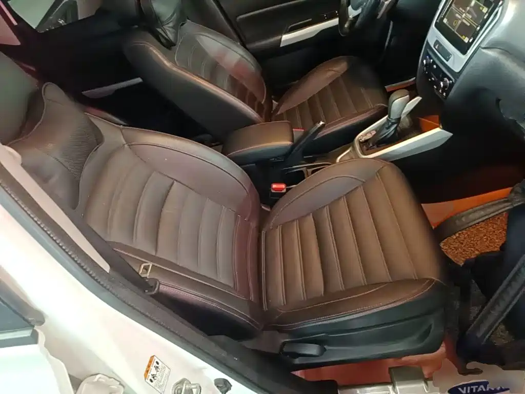 Фото 25 - Suzuki Vitara
