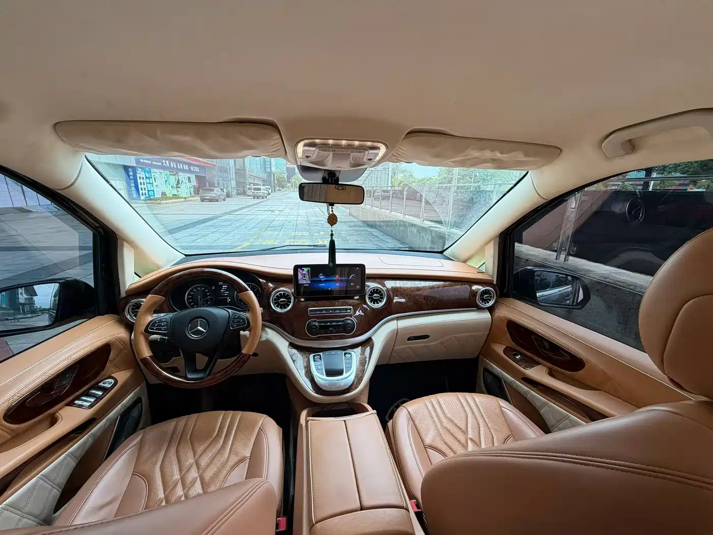 Mercedes-Benz Vito 2021 2.0T Business Edition 7-seater фото 7