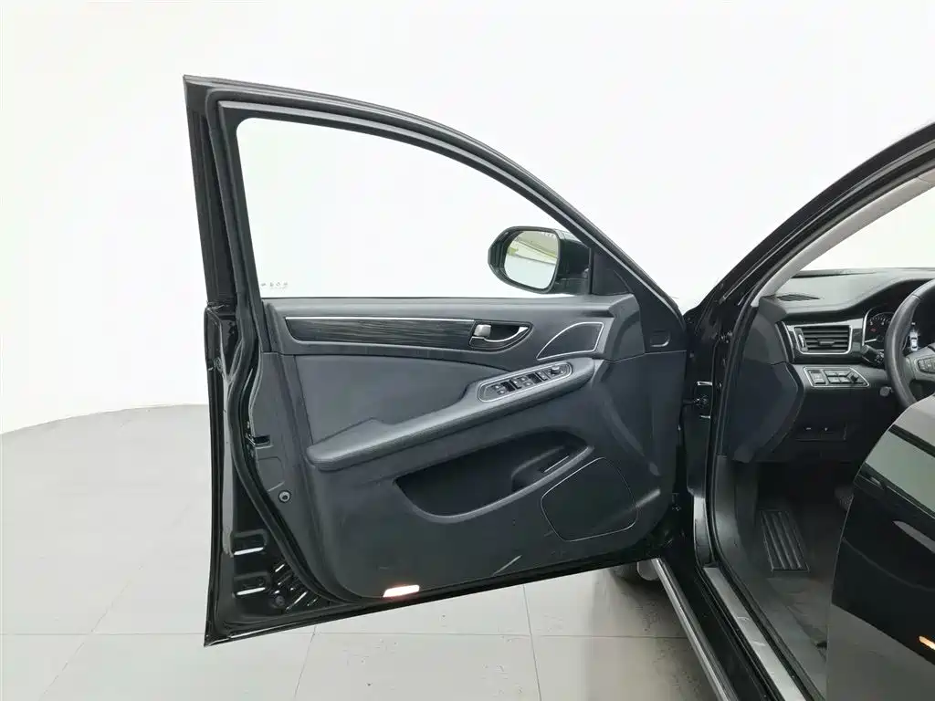 Hongqi H7 2019 1.8T Comfort Edition фото 16
