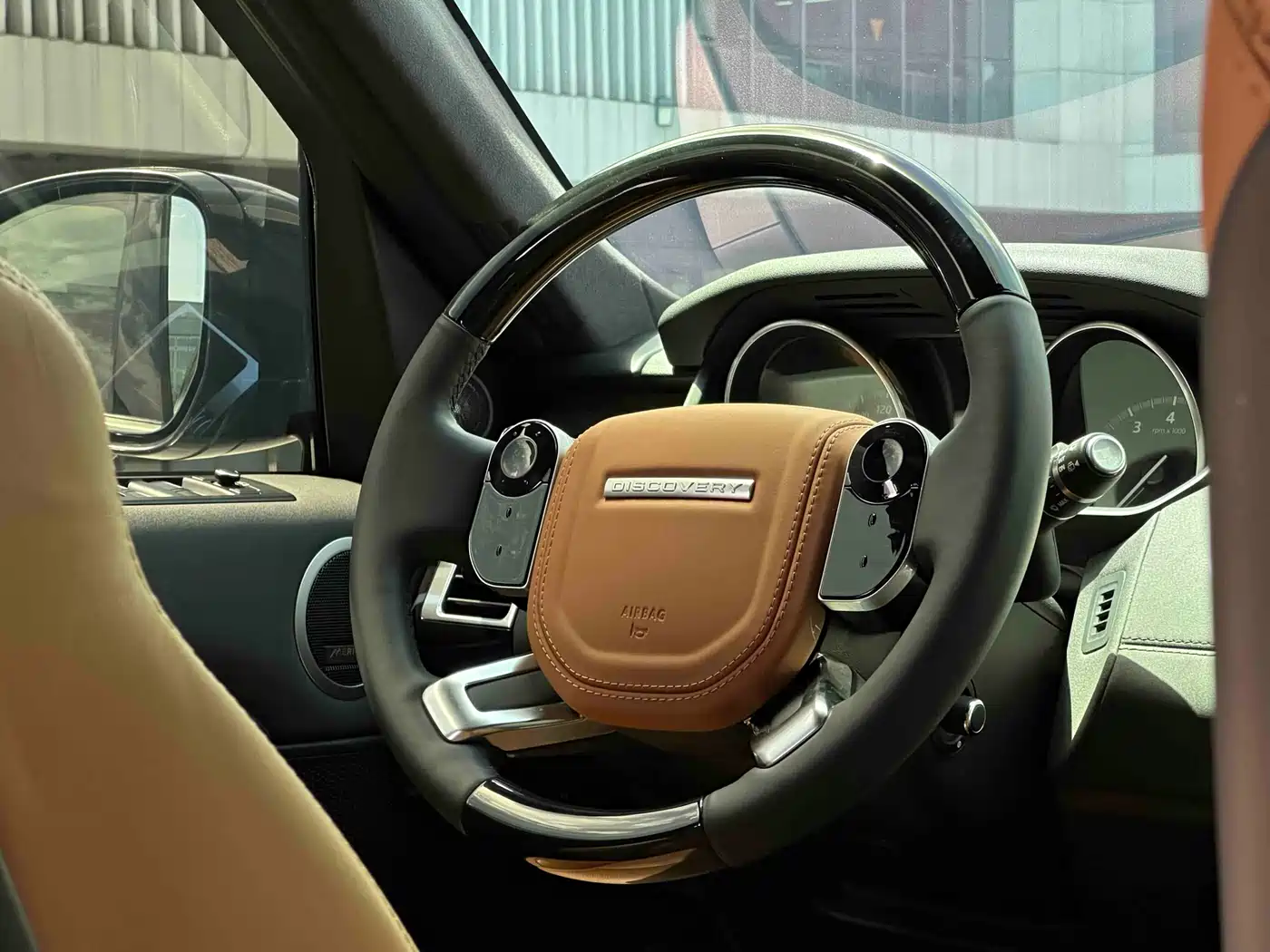 Land Rover Discovery 2017 3.0 SC V6 HSE фото 21