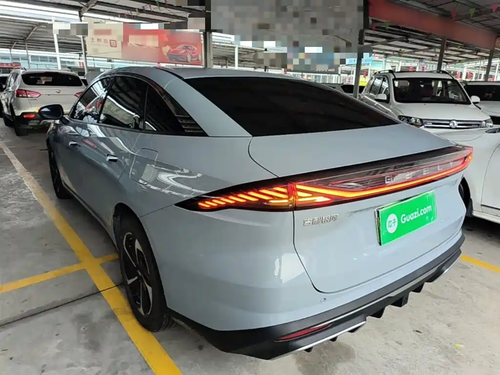 Geely Galaxy Galaxy L6 2024 125km PLUS Soaring Dragon Edition фото 5