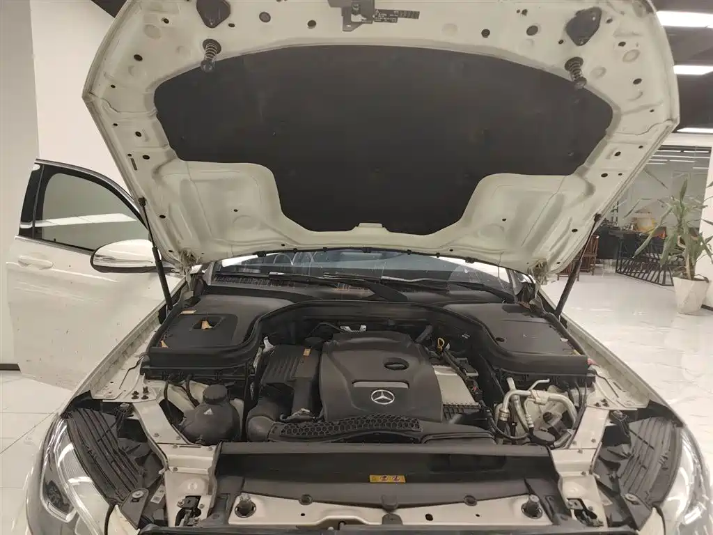 Mercedes-Benz GLC 2016 GLC 200 4MATIC фото 16