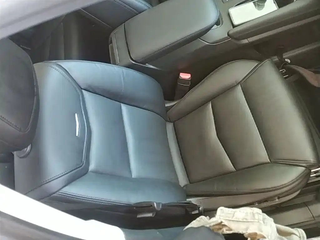 Cadillac XT5 2018 25T Luxury фото 25