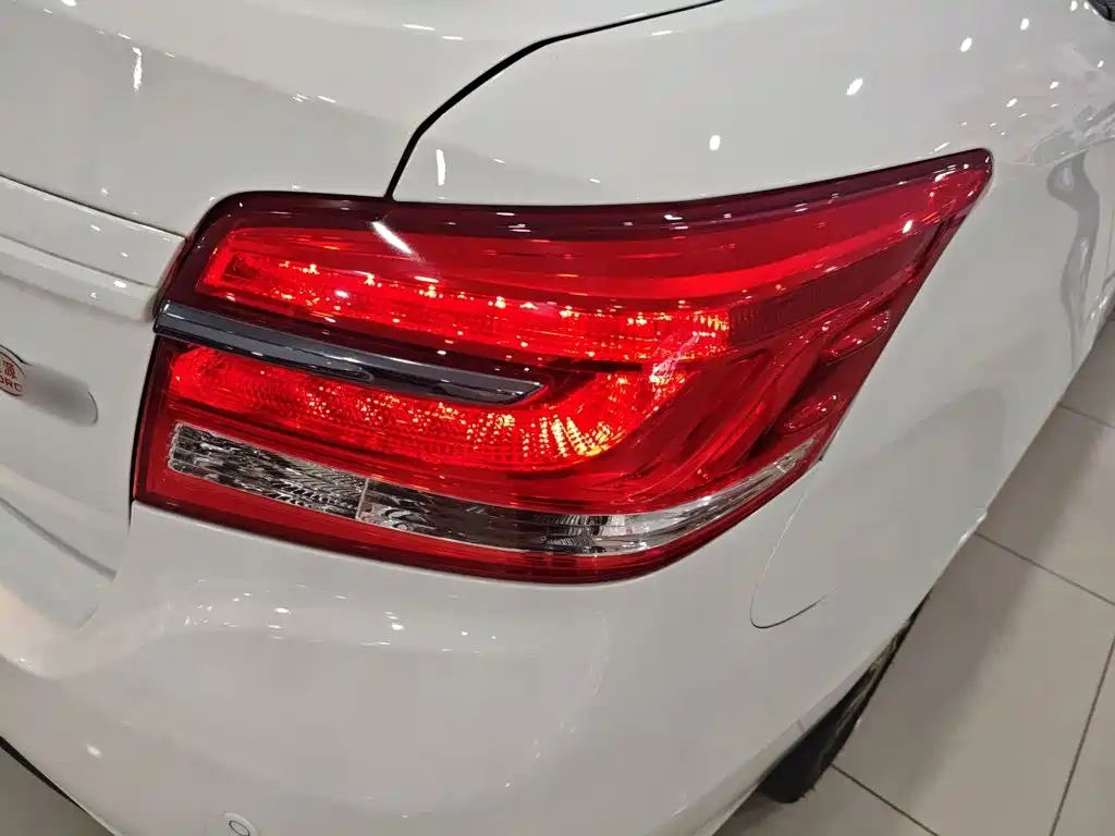 صورة 8 - Toyota YARiS L Zhi Xiang
