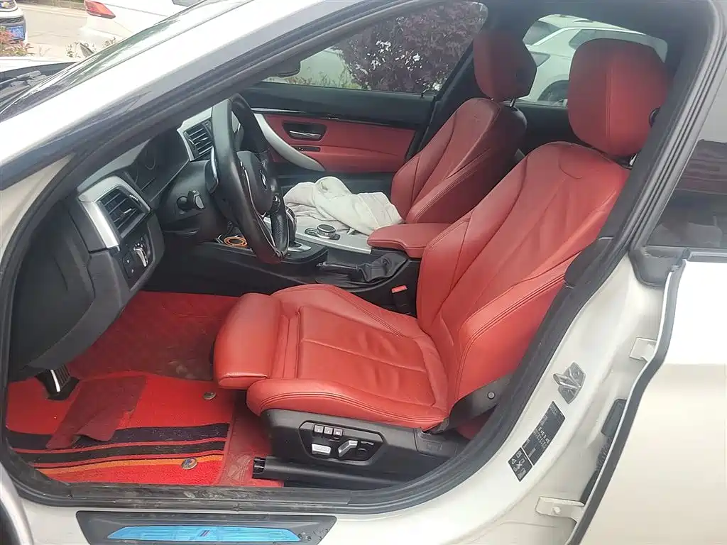 BMW 3 Series GT 2017 330i xDrive M Sport фото 12