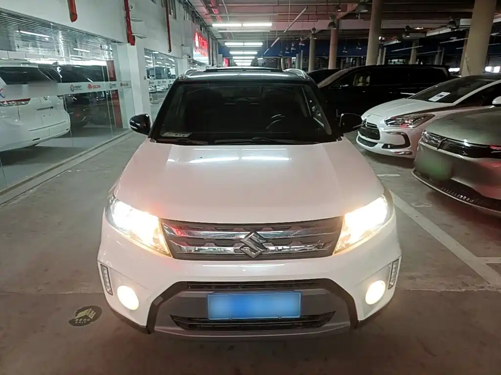 Фото 3 - Suzuki Vitara