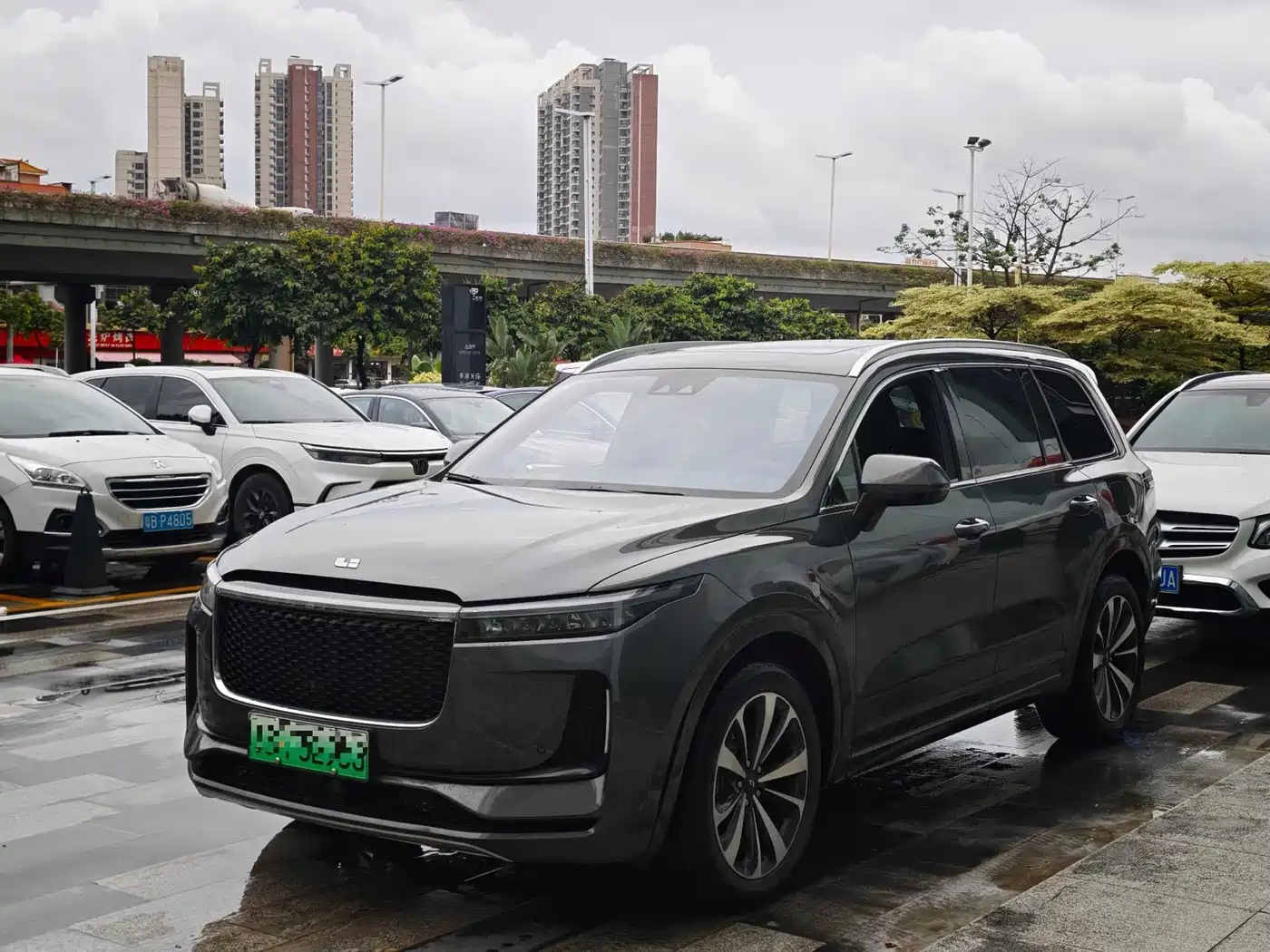 Li Auto Li ONE 2020 Extended Range 6-seater