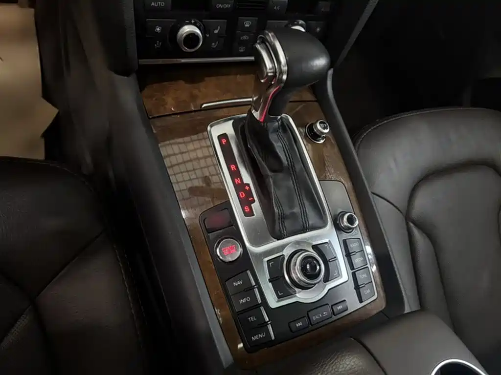 Audi Q7 2014 35 TFSI Sport фото 8