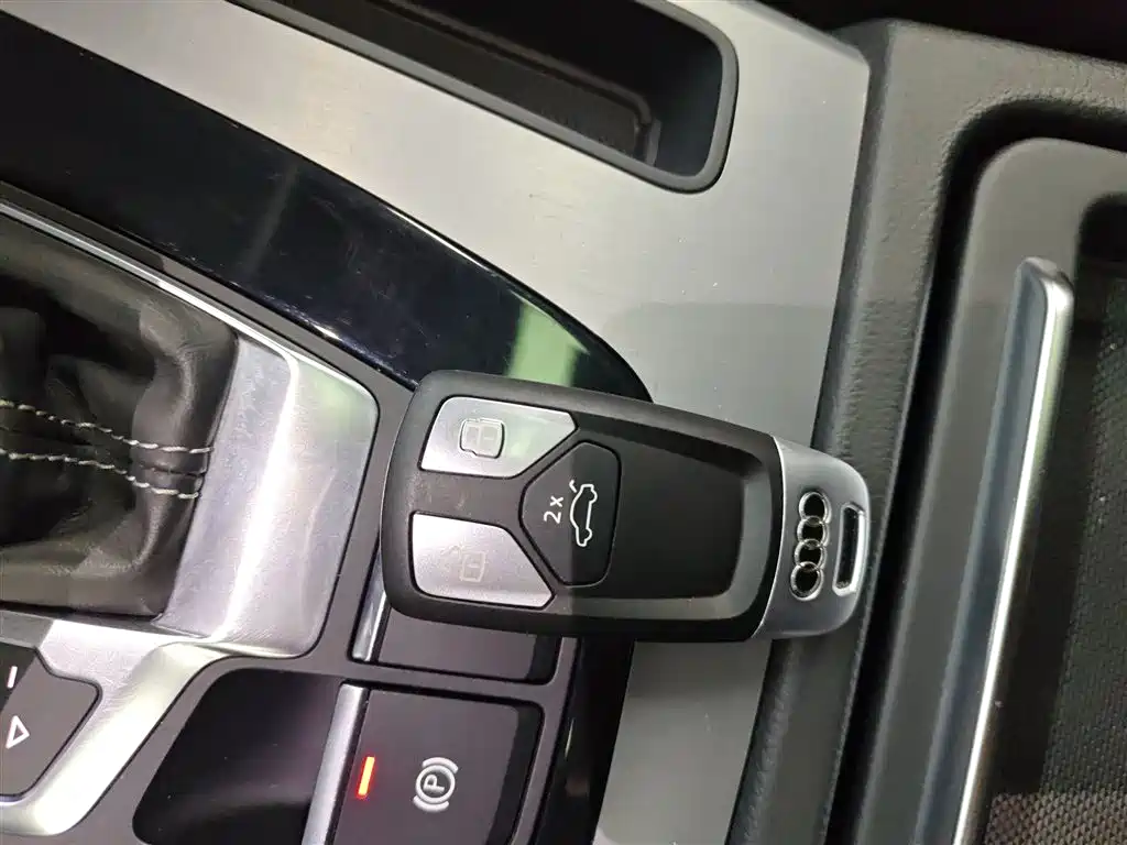 Audi Q5L 2021 40 TFSI Fashion Dynamic фото 21