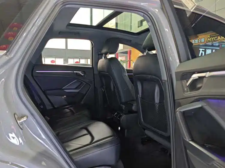 Audi Q3 2024 35 TFSI Progressive Sport фото 17