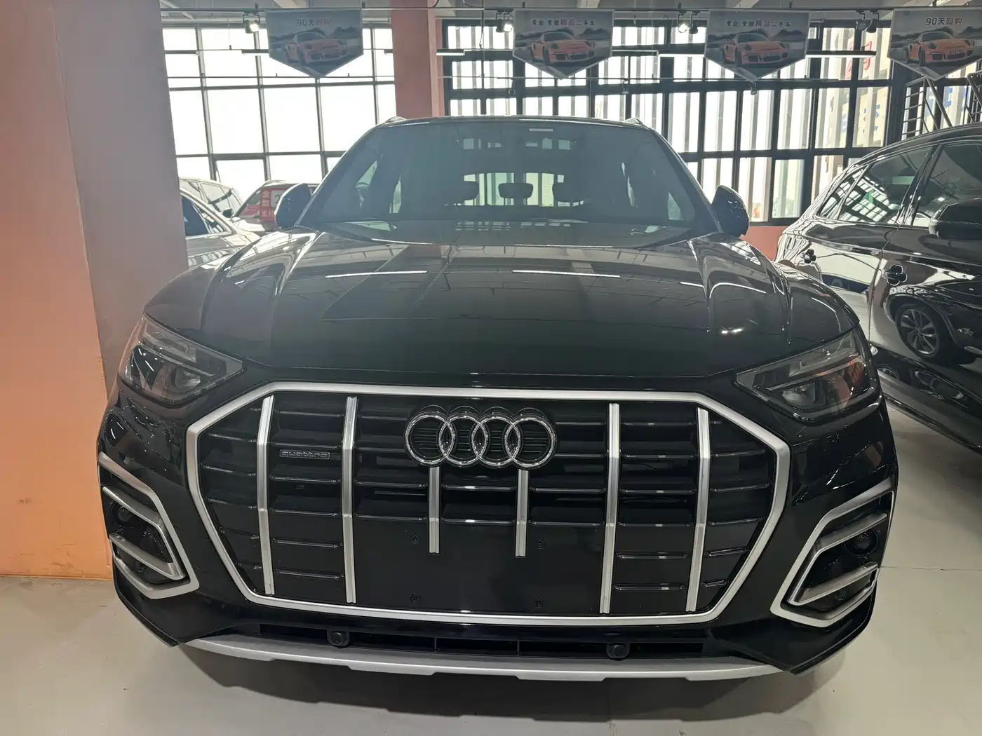 Audi Q5L 2024 Model 40 TFSI Luxury Dynamic фото 3
