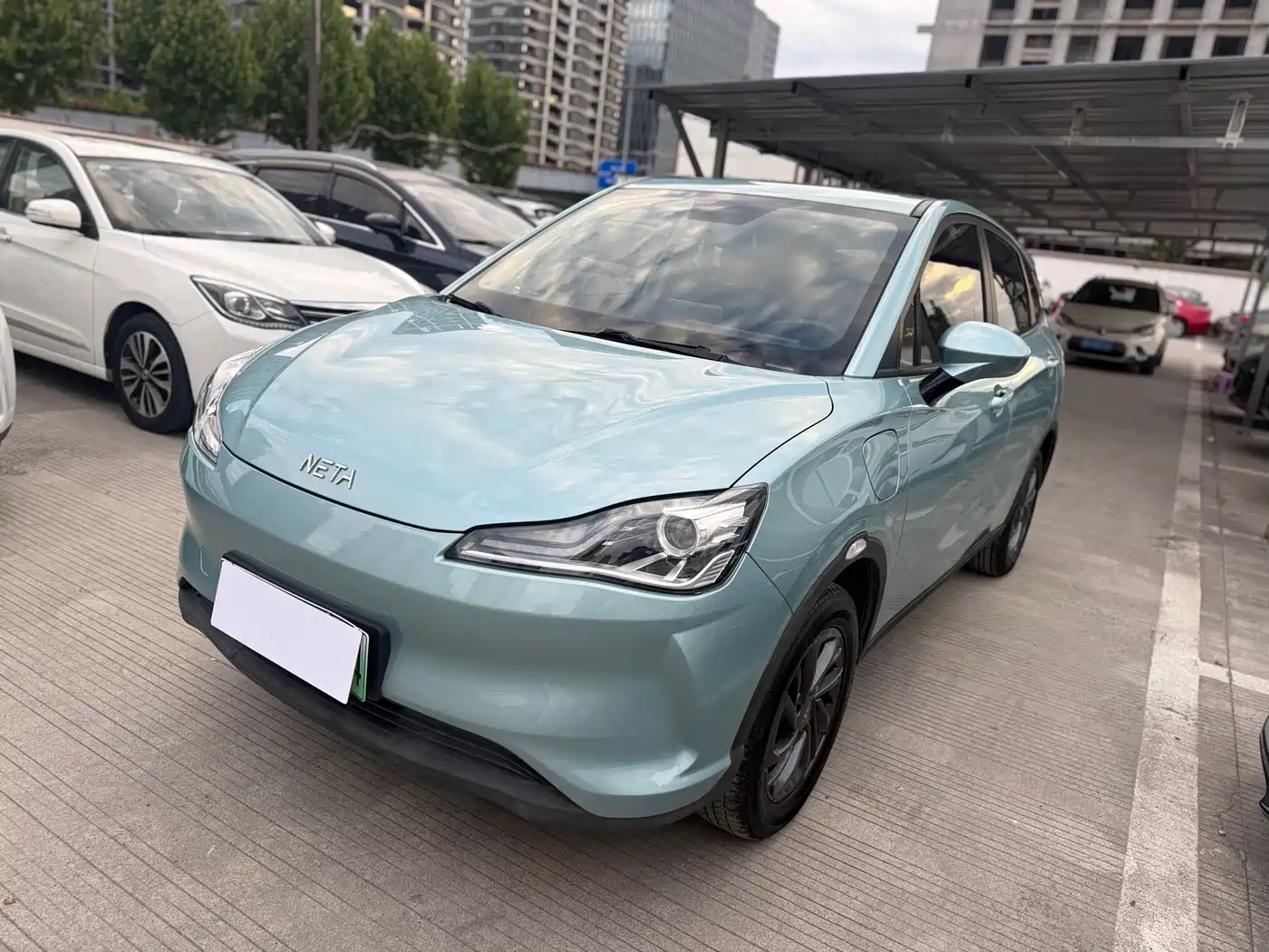 Nezha Auto Nezha V 2021 Standard Range Entertainment Edition