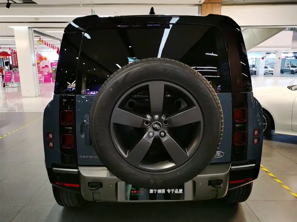 Land Rover Defender 2023 Facelift 110 3.0T P400 X-DYNAMIC HSE фото 4