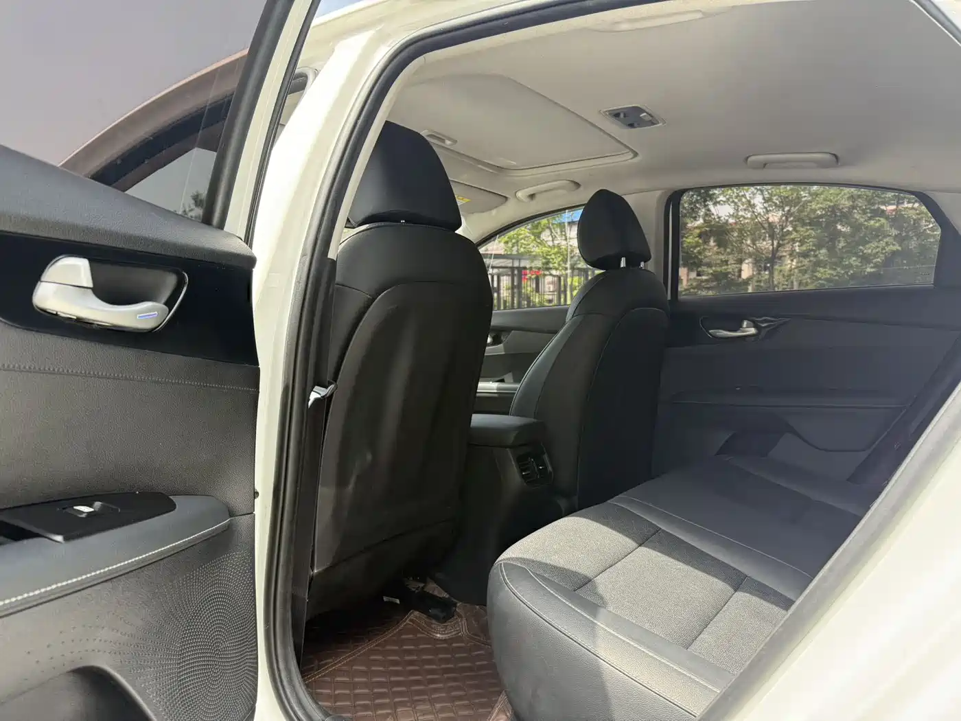 Kia K3 2021 1.5L CVT Refreshed Edition фото 5