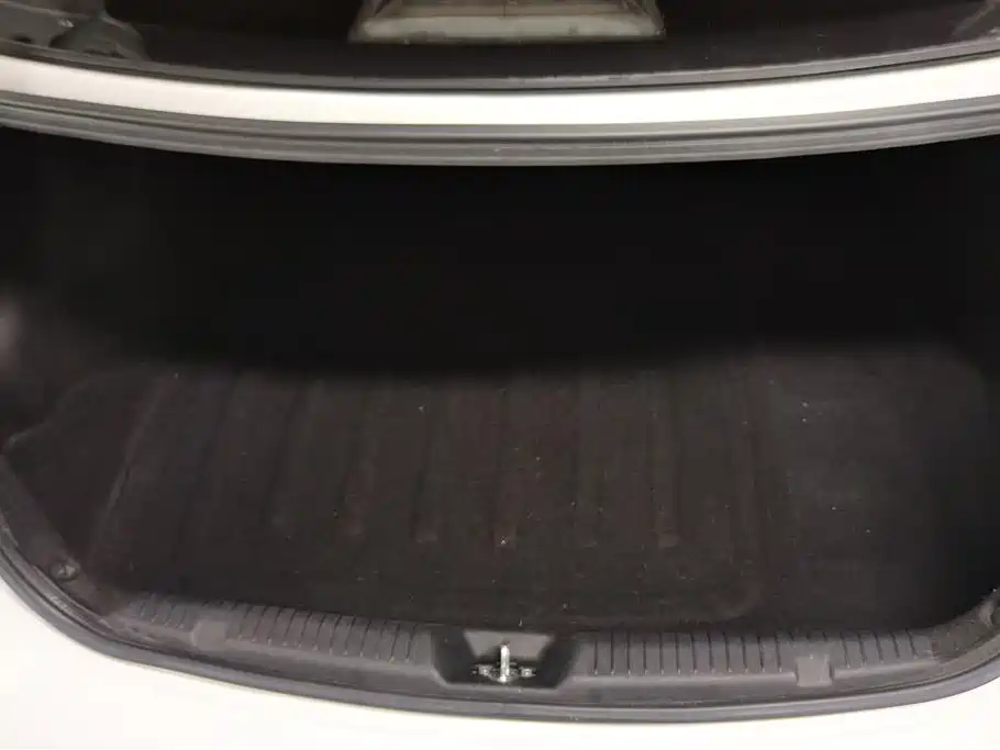 Hyundai Langdong 2015 1.6L Auto Premium фото 4
