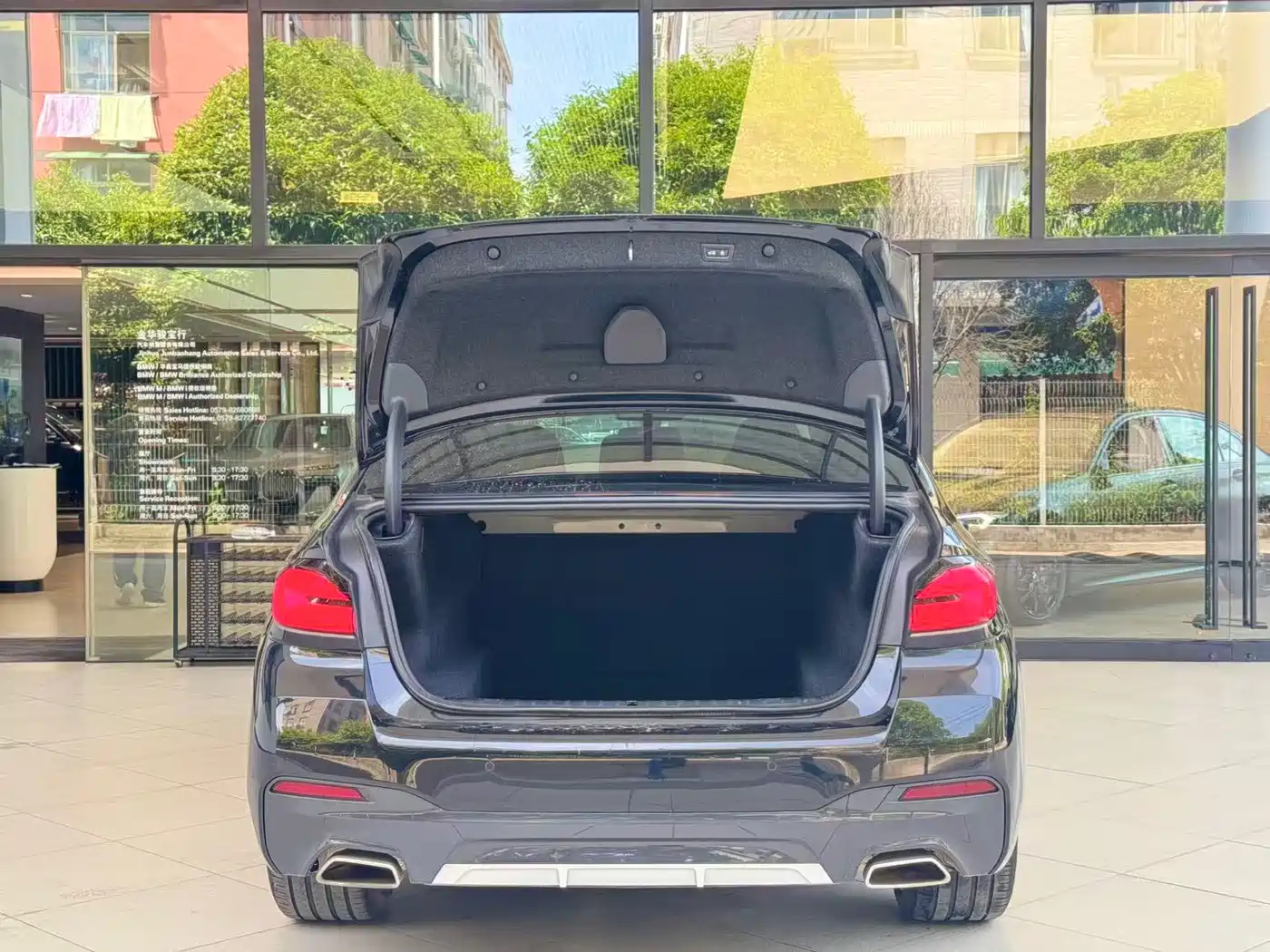 BMW 5 Series 2022 530Li Exclusive M Sport Package фото 9