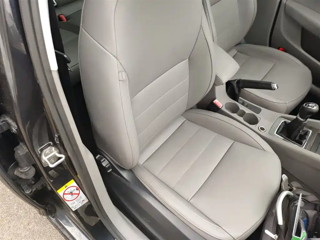Škoda Octavia 2015 1.6L Manual逸俊版 фото 25
