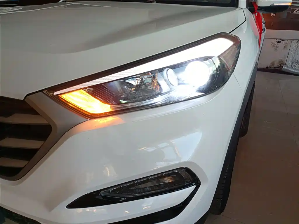 Hyundai Tucson 2018 1.6T DCT 2WD 15th Anniversary Special Edition фото 24