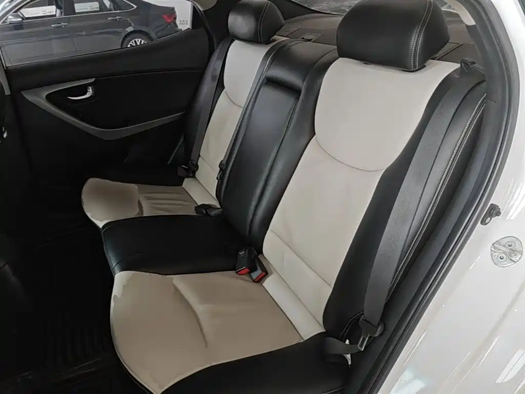 Hyundai Langdong 2016 1.6L Automatic Premium Edition фото 17