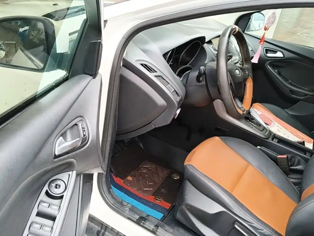 Ford Focus 2017 2017 Hatchback 1.6L Auto Comfort Smart Edition