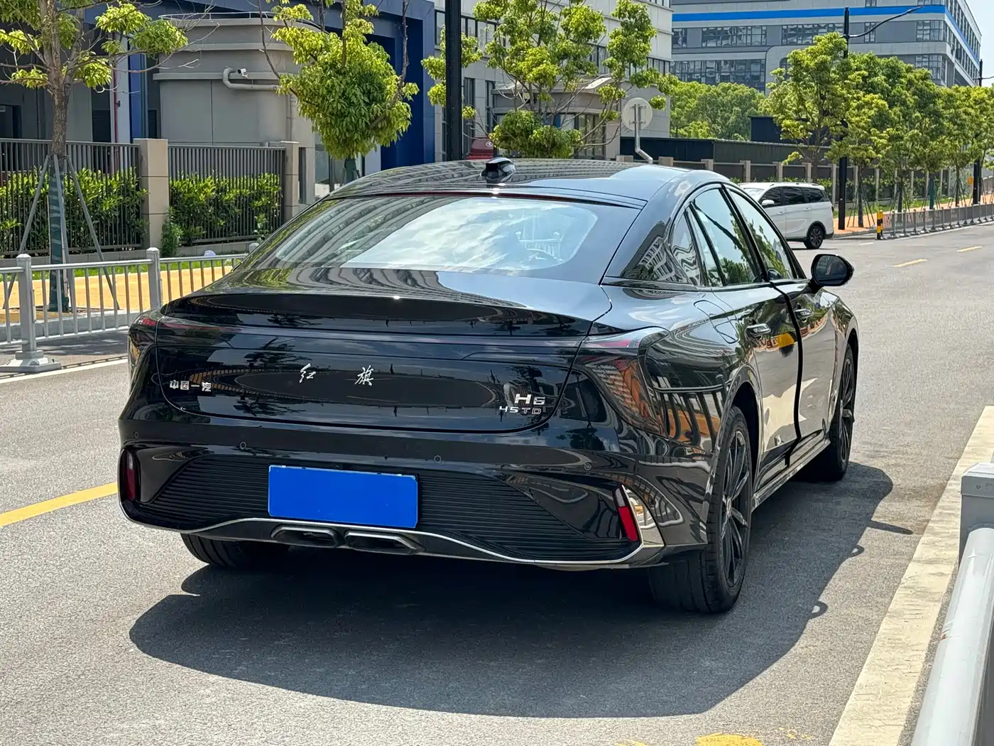 Hongqi H6 2025 Model 2.0T Fashion Edition фото 7