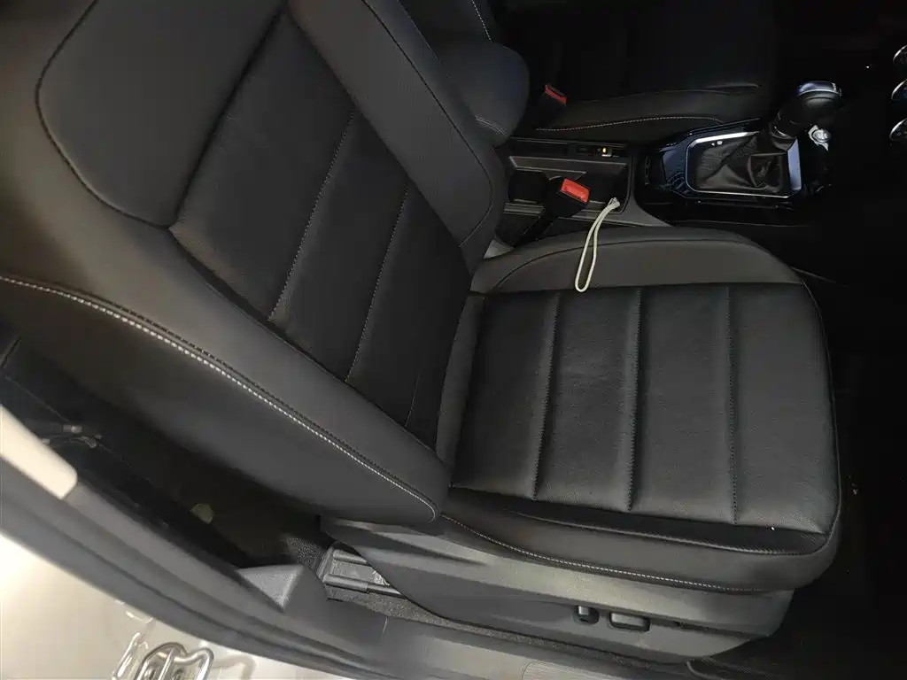 Volkswagen T-ROC 2022 280TSI DSG 2WD Comfort PLUS фото 25