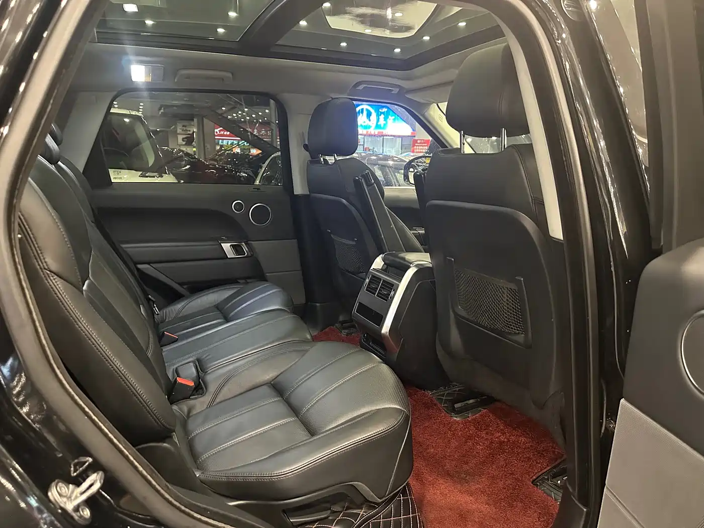 Land Rover Range Rover Sport 2016 Model 3.0 SC V6 SE фото 8