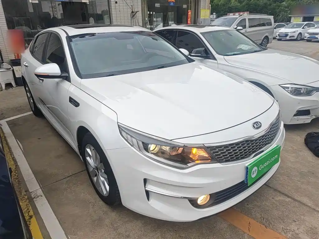 Kia K5 2016 2.0L Automatic GLS фото 4