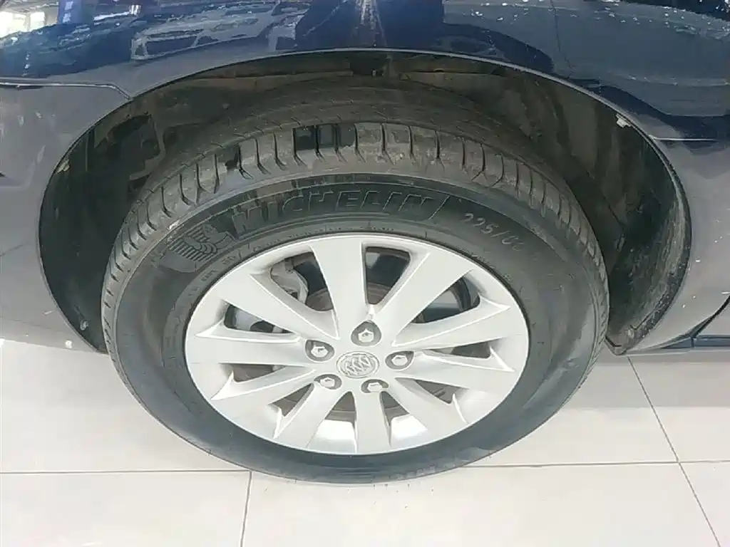 Buick GL8 2014 2.4L Classic Edition фото 23