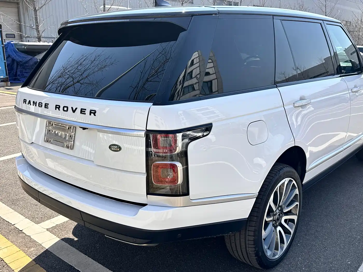 Land Rover Range Rover 2022 3.0 L6 400PS Prestige Genesis Extended Edition фото 11