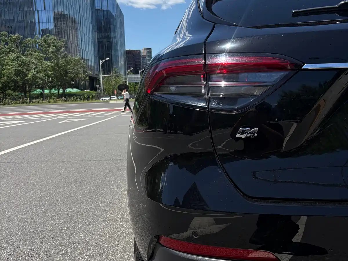 Maserati Levante 2021 3.0T Standard Edition фото 17