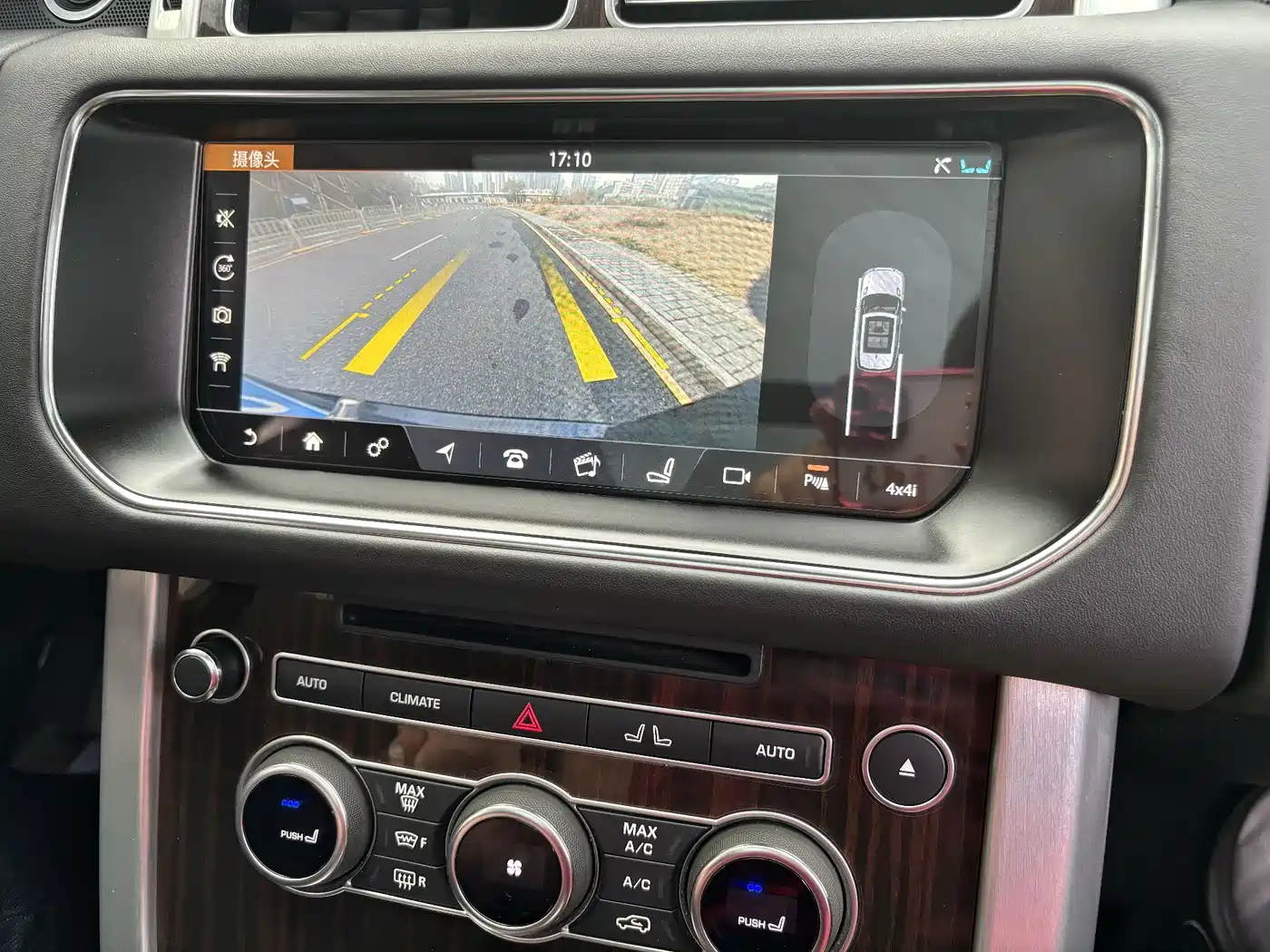 Land Rover Range Rover 2015 3.0 TDV6 Vogue фото 21