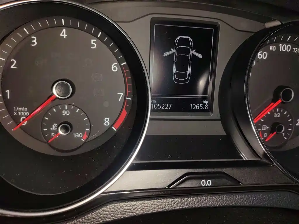 Volkswagen Magotan 2018 Facelift 330TSI DSG Luxury фото 13