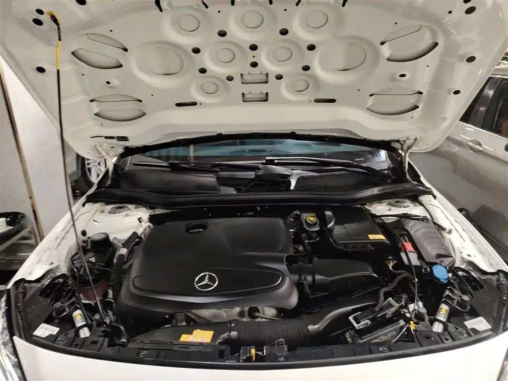 Mercedes-Benz GLA 2015 GLA 260 4MATIC Sport фото 16