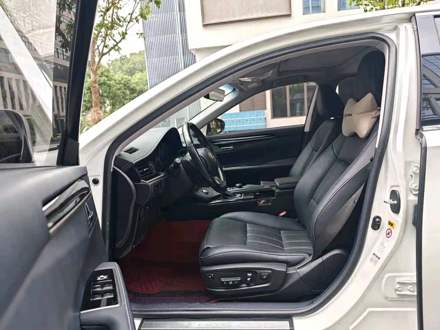 Lexus ES 2015 200 Elite Edition фото 4