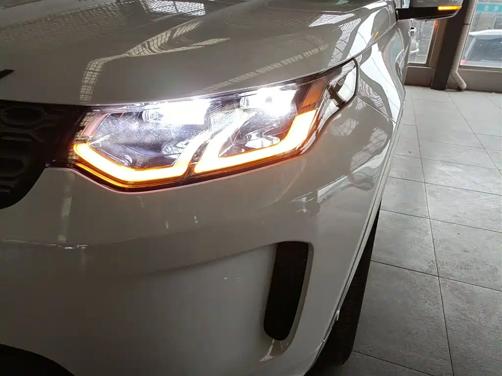 LAND ROVER DISCOVER SPORTS