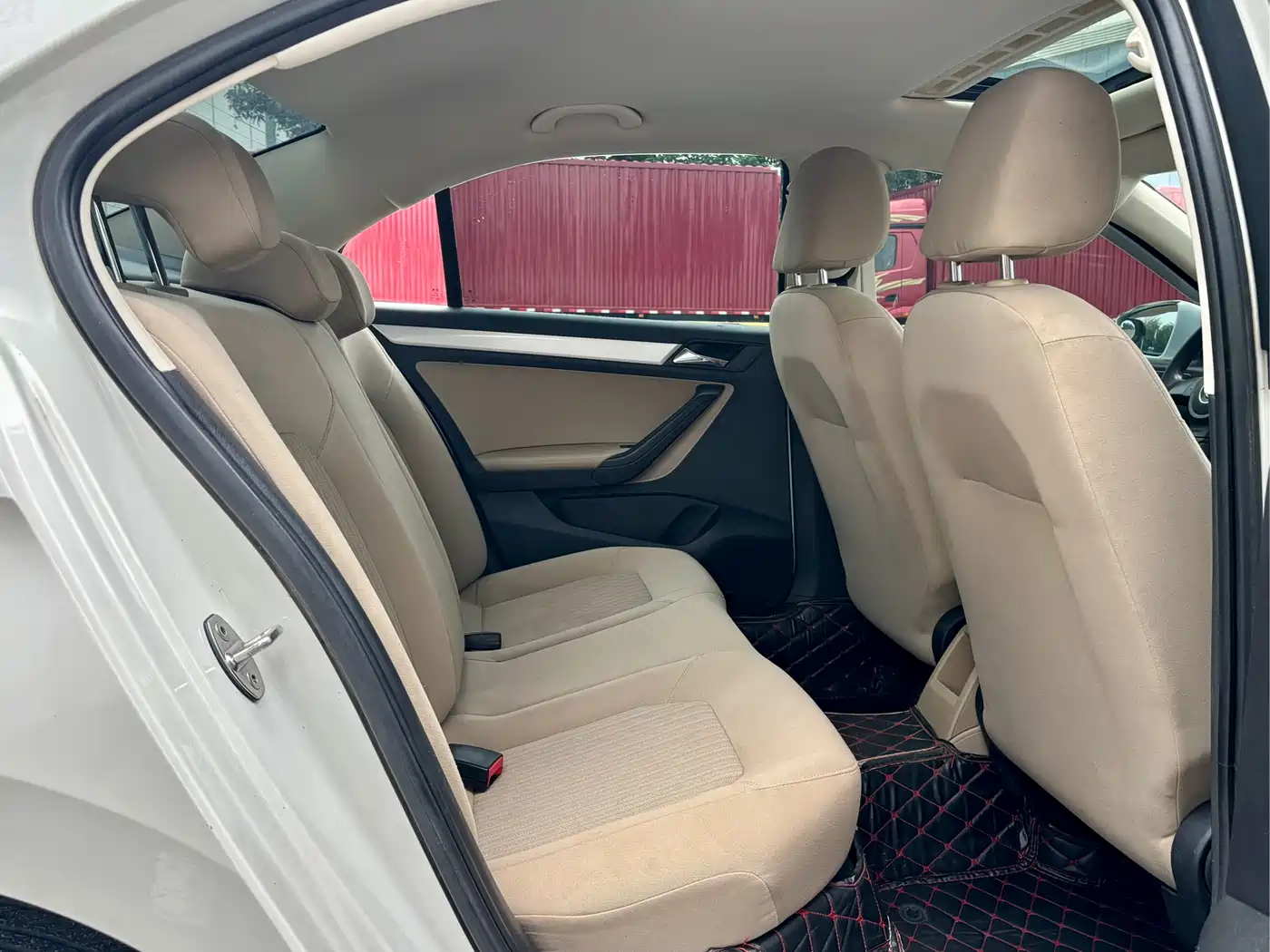 Volkswagen Jetta 2015 Value Edition 1.6L Automatic Comfort фото 11